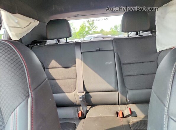 KL79MUSL0MB035431 2021 CHEVROLET TRAILBLAZER Red Widok tylnych siedzeń