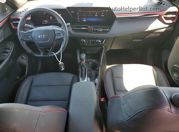 KL79MUSL2SB163182 2025 CHEVROLET TRAILBLAZER Gray Widok deski rozdzielczej