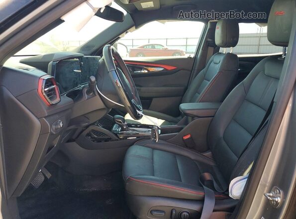 KL79MUSL2SB163182 2025 CHEVROLET TRAILBLAZER Gray Widok wnętrza z przodu