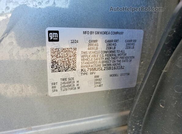 KL79MUSL2SB163182 2025 CHEVROLET TRAILBLAZER Gray Widok naklejki z numerem VIN