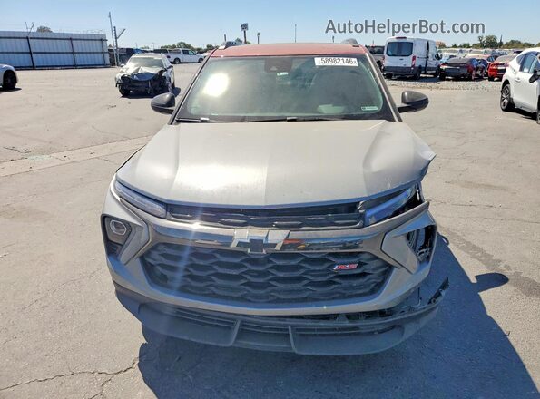KL79MUSL2SB163182 2025 CHEVROLET TRAILBLAZER Gray Widok z przodu