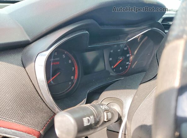 KL79MUSL5PB077842 2023 CHEVROLET TRAILBLAZER Бордовый Вид щитка приборов