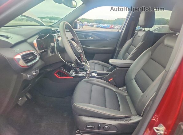 KL79MUSL9PB015019 2023 CHEVROLET TRAILBLAZER Red Вид салону спереду
