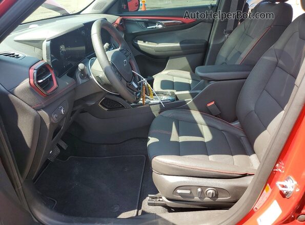 KL79MUSLXTB148253 2026 CHEVROLET TRAILBLAZER Red წინა სალონის ხედი