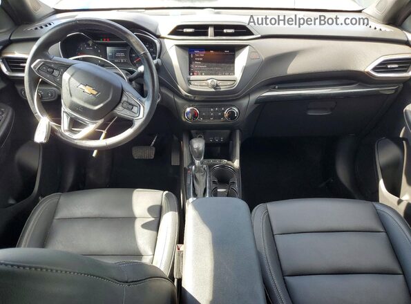 KL79MVSLXNB053863 2022 CHEVROLET TRAILBLAZER Черный Вид панели приборов