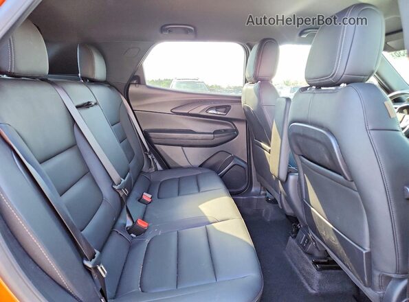 KL79MVSLXPB083710 2023 CHEVROLET TRAILBLAZER Orange Vista interior trasera