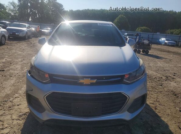 KL7CJKSB0HB185457 2017 CHEVROLET TRAX Silver Դիմացի տեսք