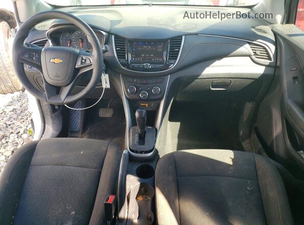 KL7CJKSB1LB323046 2020 CHEVROLET TRAX Белый Вид панели приборов