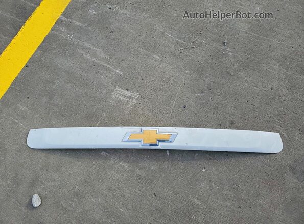 KL7CJKSB1LB323046 2020 CHEVROLET TRAX Белый Вид наклейки с VIN-кодом