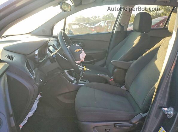 KL7CJKSB1MB306779 2021 CHEVROLET TRAX Gray Vista interior delantera