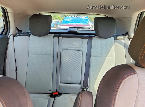 KL7CJKSB3HB055964 2017 CHEVROLET TRAX White Vista interior trasera