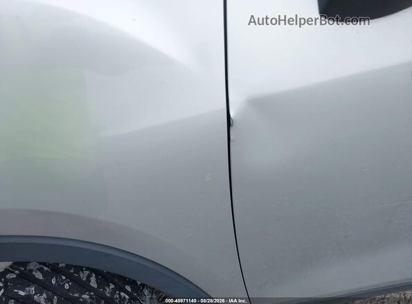 KL7CJKSB3HB203482 2017 CHEVROLET TRAX Silver Vista interior trasera