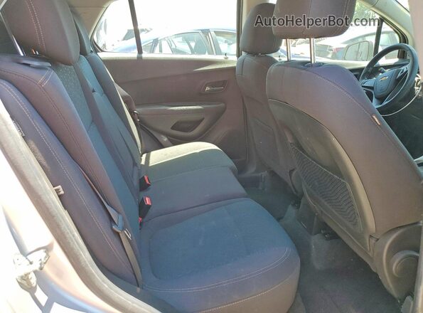 KL7CJKSB5HB063810 2017 CHEVROLET TRAX Silver Սալոնի հետևի տեսք