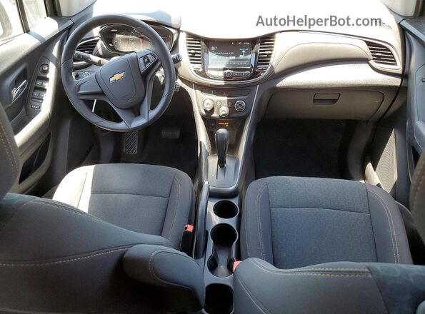 KL7CJKSB5HB063810 2017 CHEVROLET TRAX Silver Առջևի վահանակի տեսք