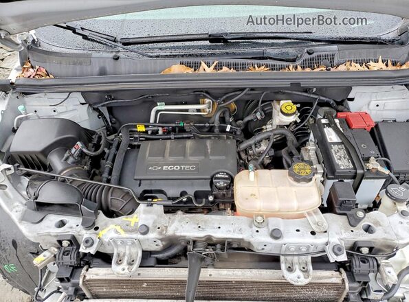 KL7CJKSB5JB593152 2018 CHEVROLET TRAX Silver Вид задньої частини салону