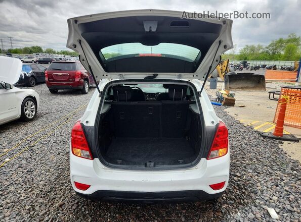 KL7CJKSB5JB721745 2018 CHEVROLET TRAX White Հետևի տեսք