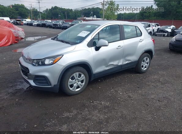 KL7CJKSB8HB130951 2017 CHEVROLET TRAX Silver Przód lewy