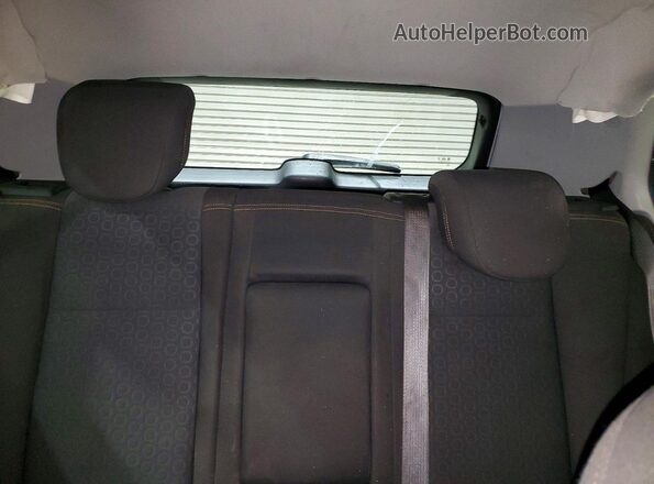 KL7CJKSB8LB321021 2020 CHEVROLET TRAX Silver Widok tylnych siedzeń