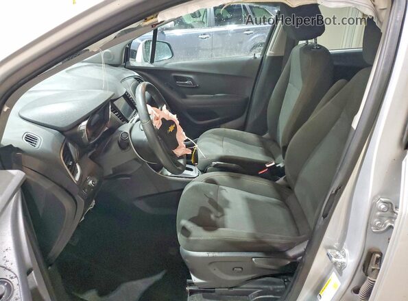 KL7CJKSB8LB321021 2020 CHEVROLET TRAX Silver Widok wnętrza z przodu