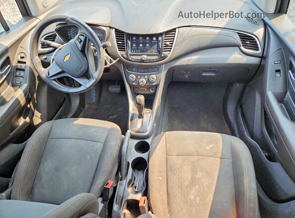 KL7CJKSB9JB733672 2018 CHEVROLET TRAX Silver Առջևի վահանակի տեսք