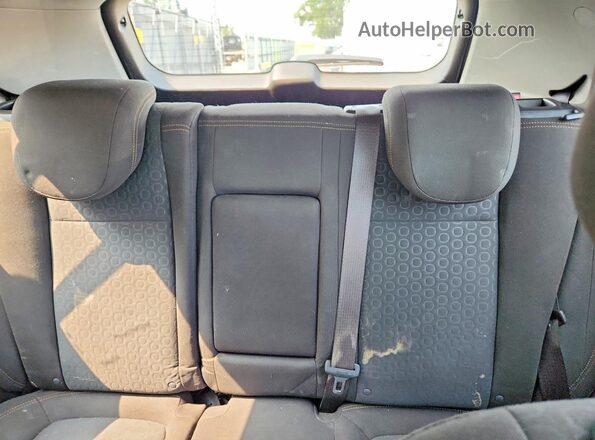 KL7CJKSB9JB733672 2018 CHEVROLET TRAX Silver Հետևի նստատեղերի տեսք