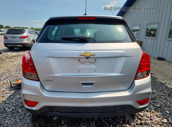 KL7CJKSB9JB733672 2018 CHEVROLET TRAX Silver Հետևի տեսք