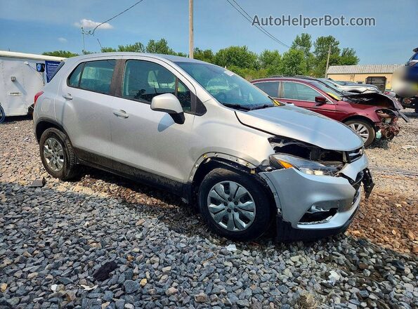 KL7CJKSB9JB733672 2018 CHEVROLET TRAX Silver Առջևի աջ