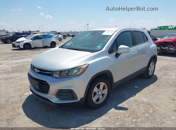 KL7CJKSB9LB035145 2020 CHEVROLET TRAX Silver Vista tres cuartos delantera izquierda