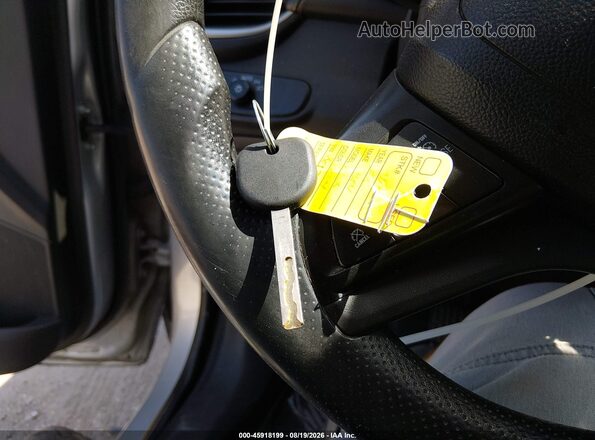 KL7CJKSB9MB301362 2021 CHEVROLET TRAX Silver Առջևի վահանակի տեսք