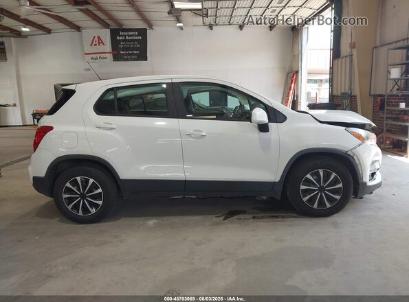 KL7CJKSBXHB201924 2017 CHEVROLET TRAX White Widok wnętrza z tyłu
