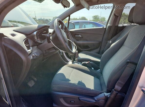 KL7CJKSBXLB017494 2020 CHEVROLET TRAX Silver წინა სალონის ხედი