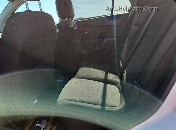 KL7CJKSBXMB302116 2021 CHEVROLET TRAX White Rear interior view