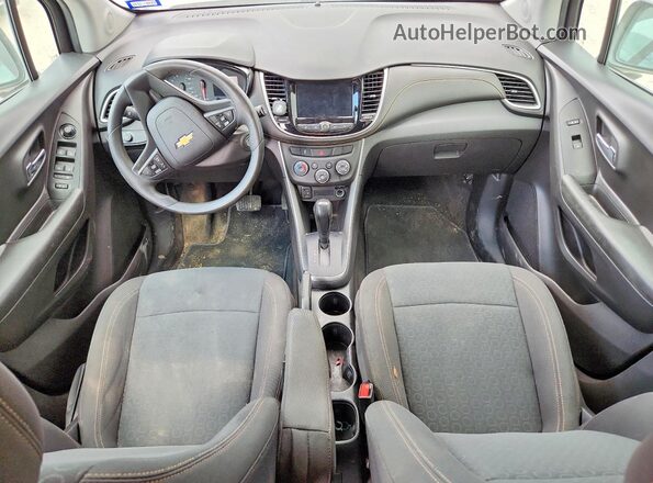 KL7CJKSM1NB548393 2022 CHEVROLET TRAX Black Widok deski rozdzielczej
