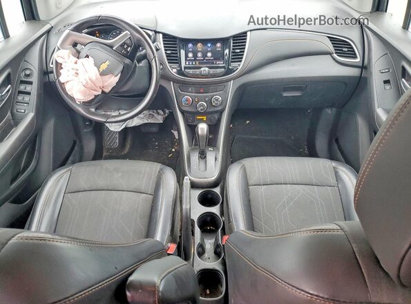 KL7CJLSB0LB064491 2020 CHEVROLET TRAX White Առջևի վահանակի տեսք