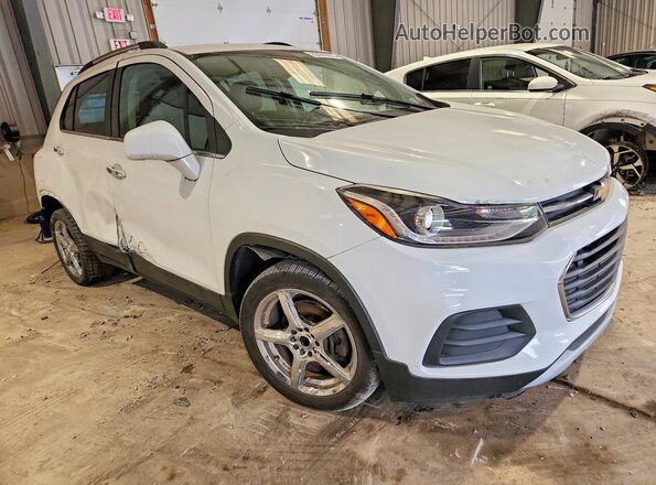 KL7CJLSB1HB223638 2017 CHEVROLET TRAX White Front right