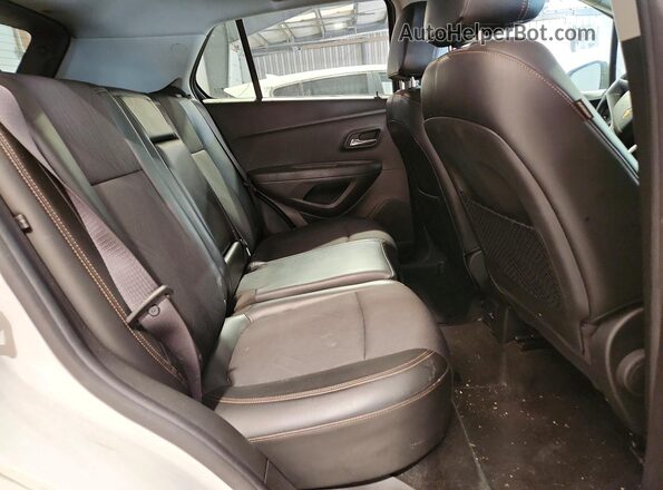 KL7CJLSB1HB223638 2017 CHEVROLET TRAX White Rear interior view