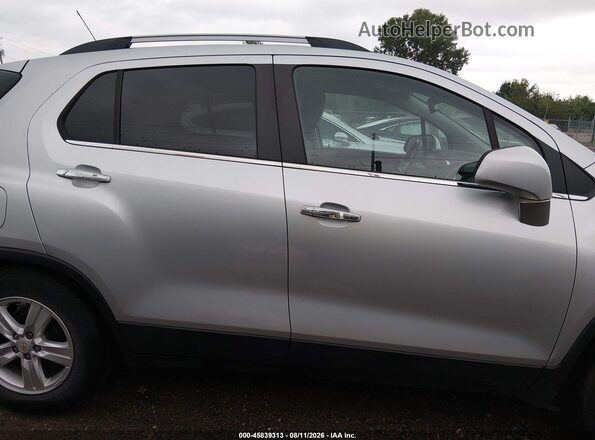 KL7CJLSB1KB960443 2019 CHEVROLET TRAX Silver უკანა სალონის ხედი