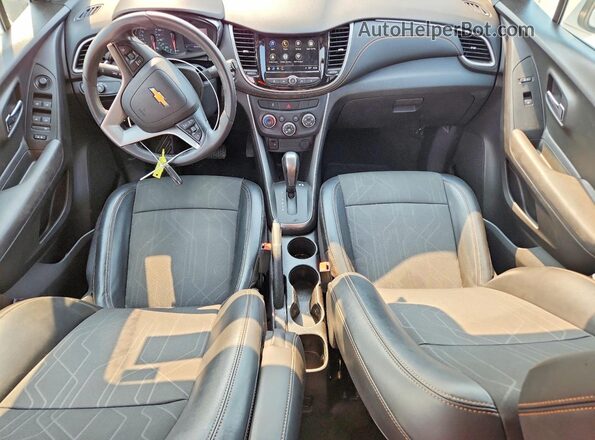 KL7CJLSB2KB792330 2019 CHEVROLET TRAX White Առջևի վահանակի տեսք