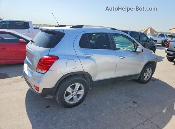 KL7CJLSB2KB871500 2019 CHEVROLET TRAX Серебряный Задняя правая четверть