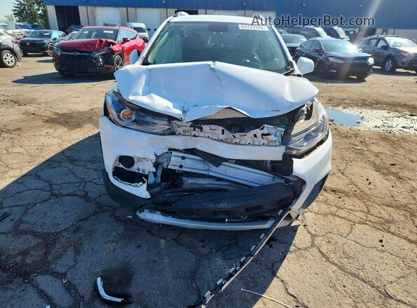KL7CJLSB2KB910411 2019 CHEVROLET TRAX White Front view