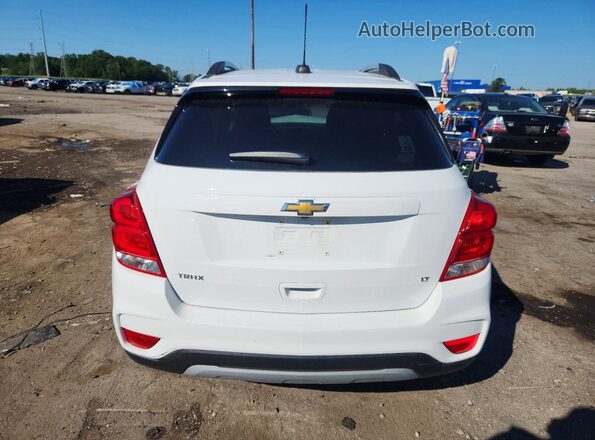 KL7CJLSB2KB910411 2019 CHEVROLET TRAX White Rear view