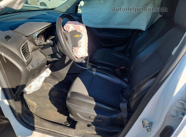 KL7CJLSB2KB910411 2019 CHEVROLET TRAX White Front interior view