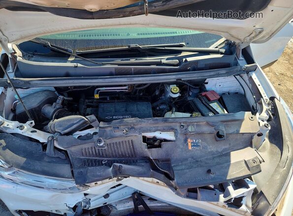 KL7CJLSB2KB910411 2019 CHEVROLET TRAX White Engine compartment view
