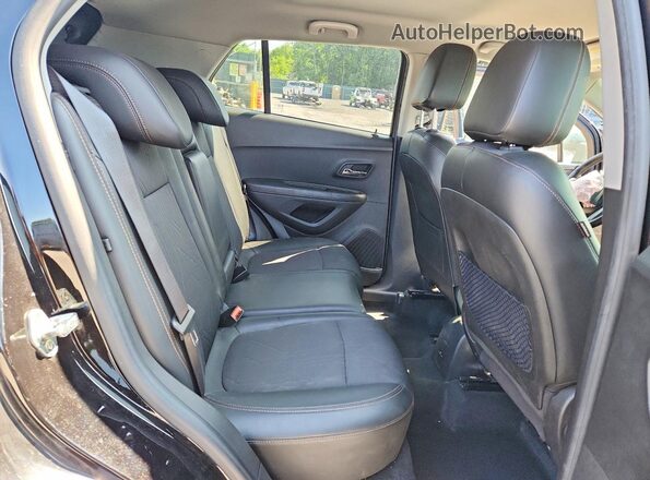 KL7CJLSB2LB006379 2020 CHEVROLET TRAX Black Rear interior view