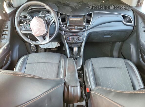 KL7CJLSB2LB006379 2020 CHEVROLET TRAX Black Dashboard view