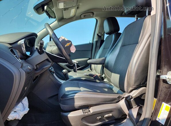 KL7CJLSB2LB006379 2020 CHEVROLET TRAX Black Front interior view