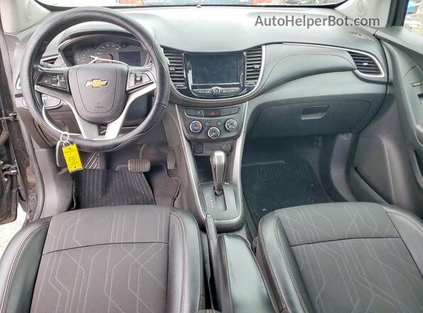 KL7CJLSB2LB009878 2020 CHEVROLET TRAX Черный Вид панели приборов