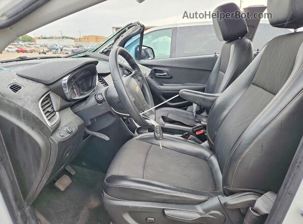 KL7CJLSB2MB320938 2021 CHEVROLET TRAX White Սալոնի դիմացի տեսք