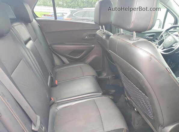 KL7CJLSB3JB641298 2018 CHEVROLET TRAX White Vista interior trasera
