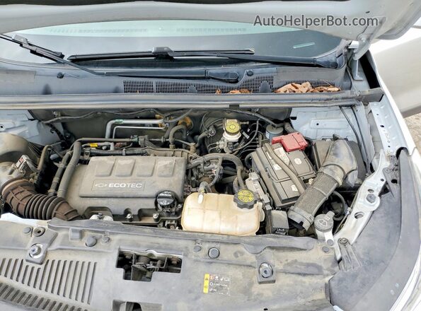 KL7CJLSB3JB644329 2018 CHEVROLET TRAX Серебряный Вид задней части салона